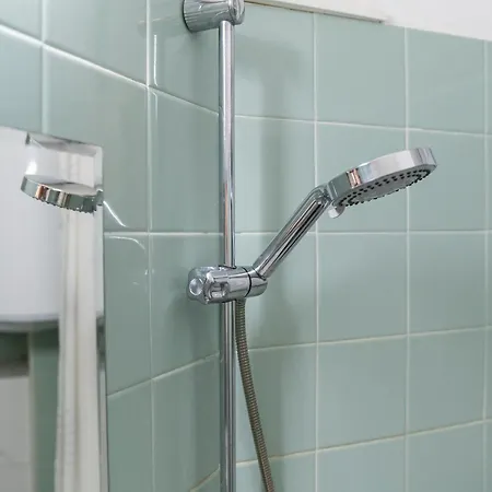 Daire Chic Urban Getaway In Center By Flat Mаnager *