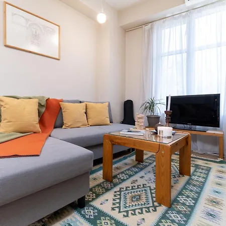 Chic Urban Getaway In Center By Flat Mаnager