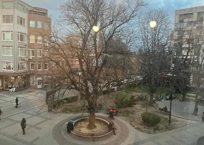 アパート Chic Urban Getaway In Center By Flat Mаnager プロヴディフ