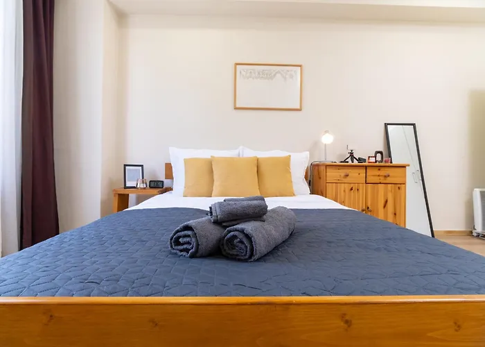 Chic Urban Getaway In Center By Flat Mаnager Διαμέρισμα *