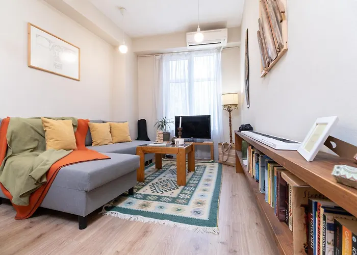 Διαμέρισμα Chic Urban Getaway In Center By Flat Mаnager *