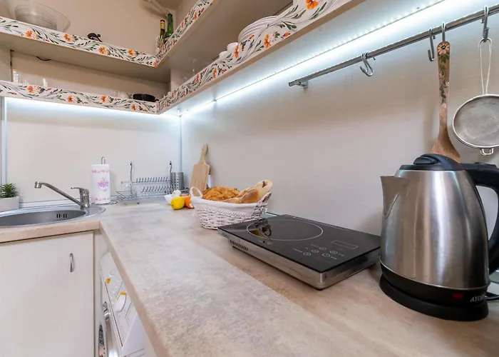 Chic Urban Getaway In Center By Flat Mаnager